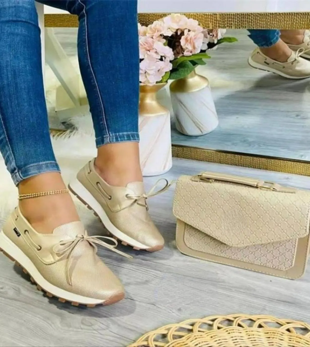 2022 Autunno Nuove Sneakers Fashion Lace Up Punta tonda Piattaforma con zeppa Scarpe vulcanizzate Scarpe da corsa sportive casua