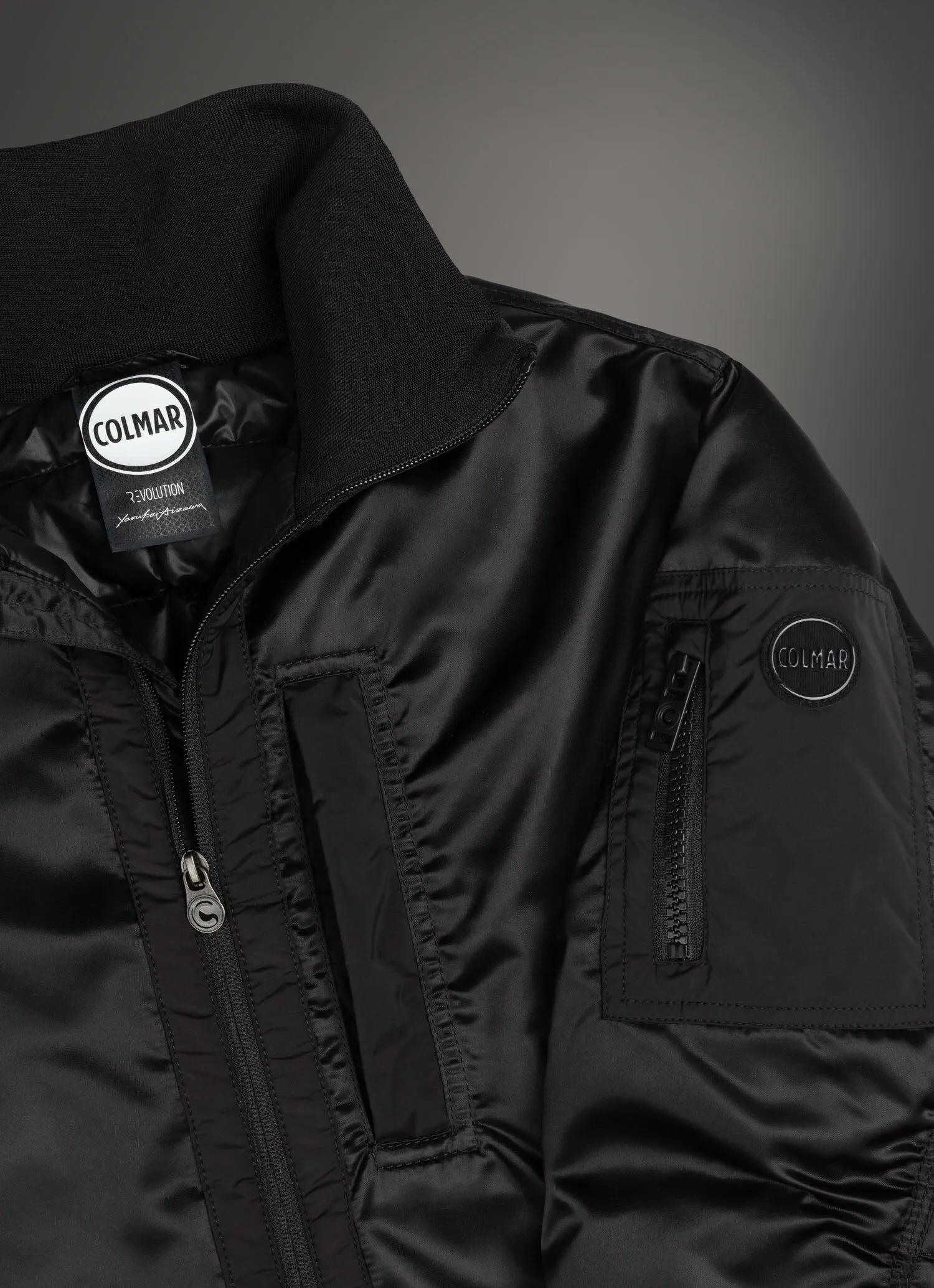 Down coat with adjustable the hem