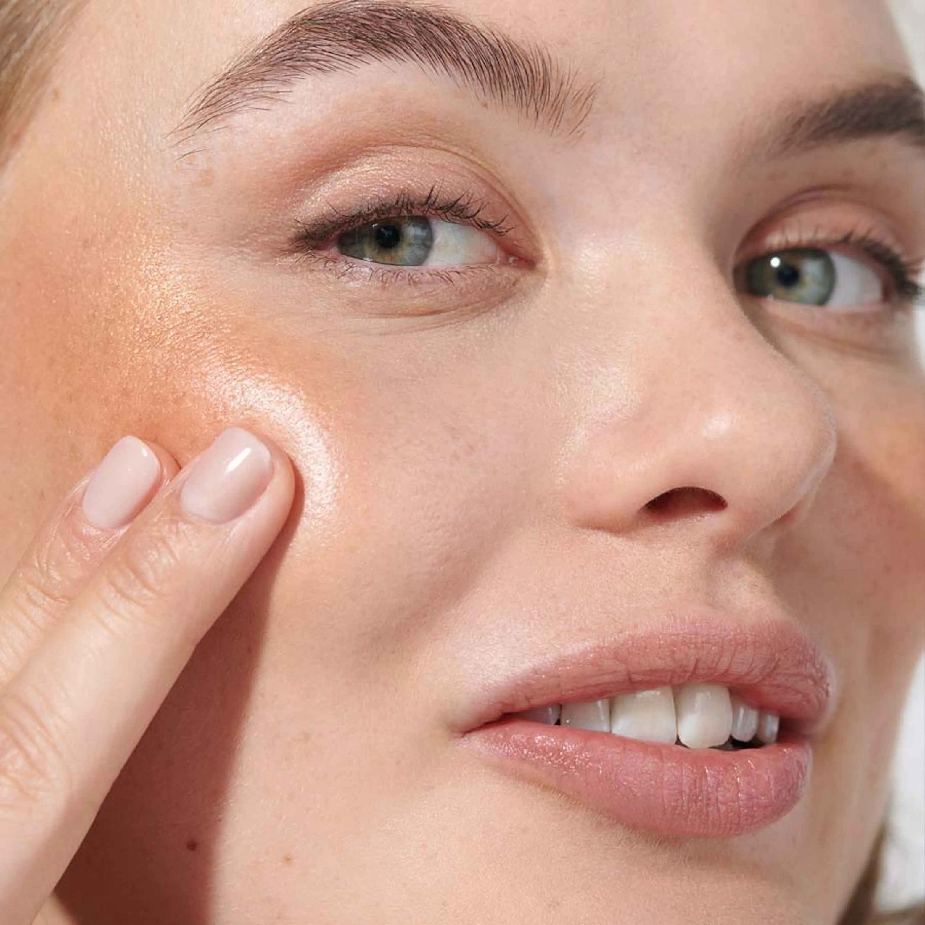  DR. HAUSCHKA   Balsamo Stick Labbra e Guance |  - 04 doré