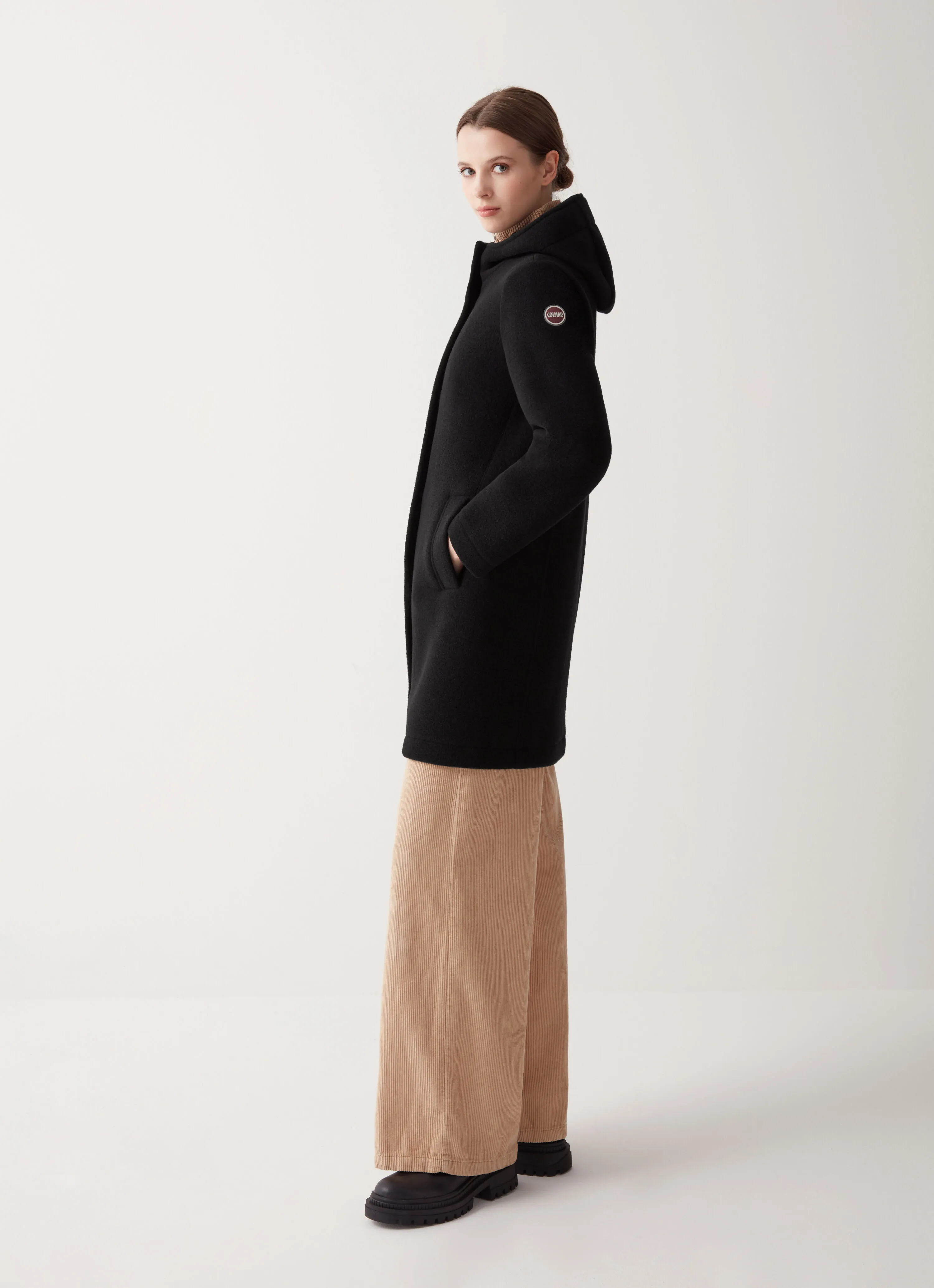 Hooded coat in woolen cloth