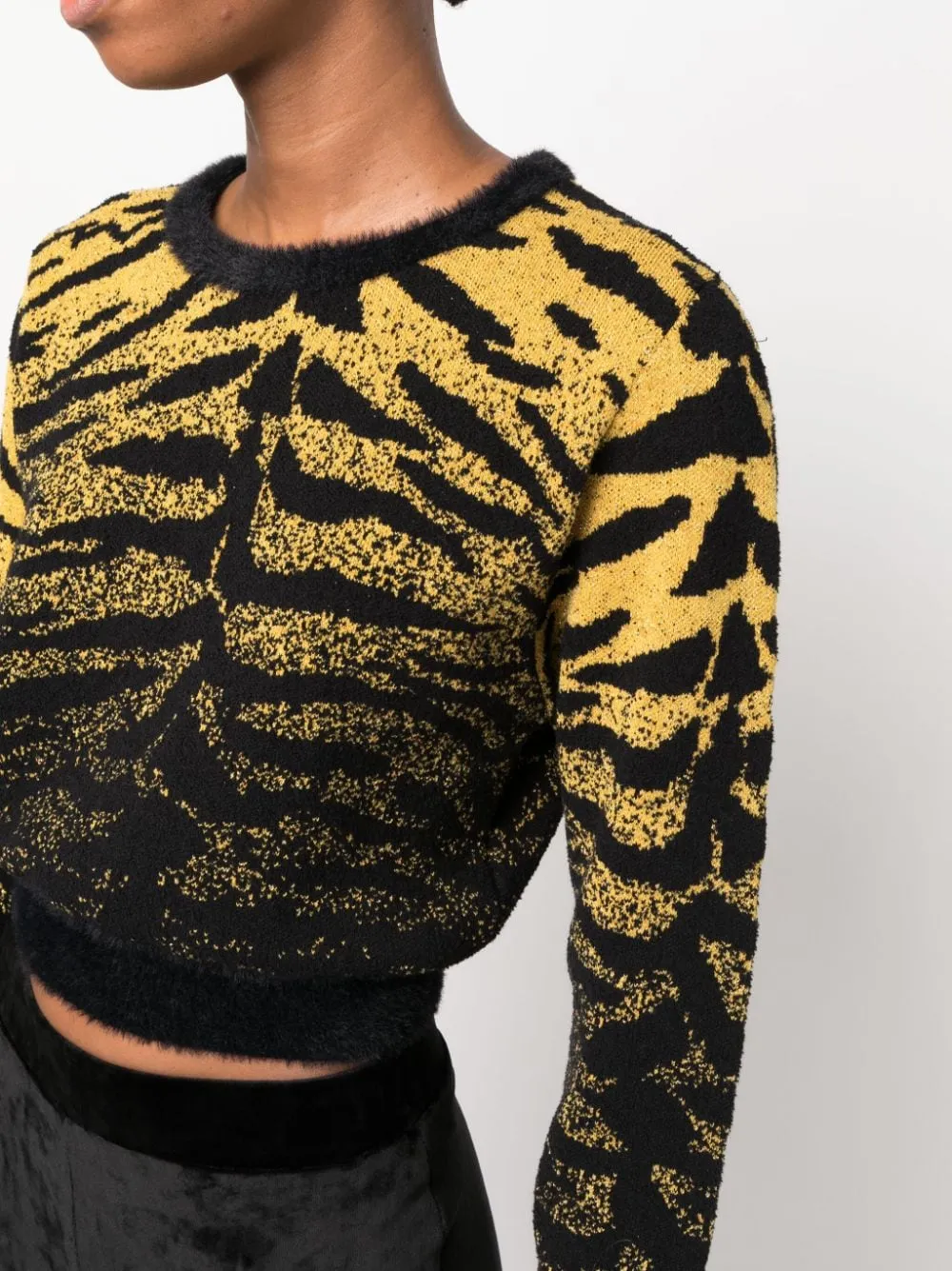 Maglione crop in nero e giallo - donna