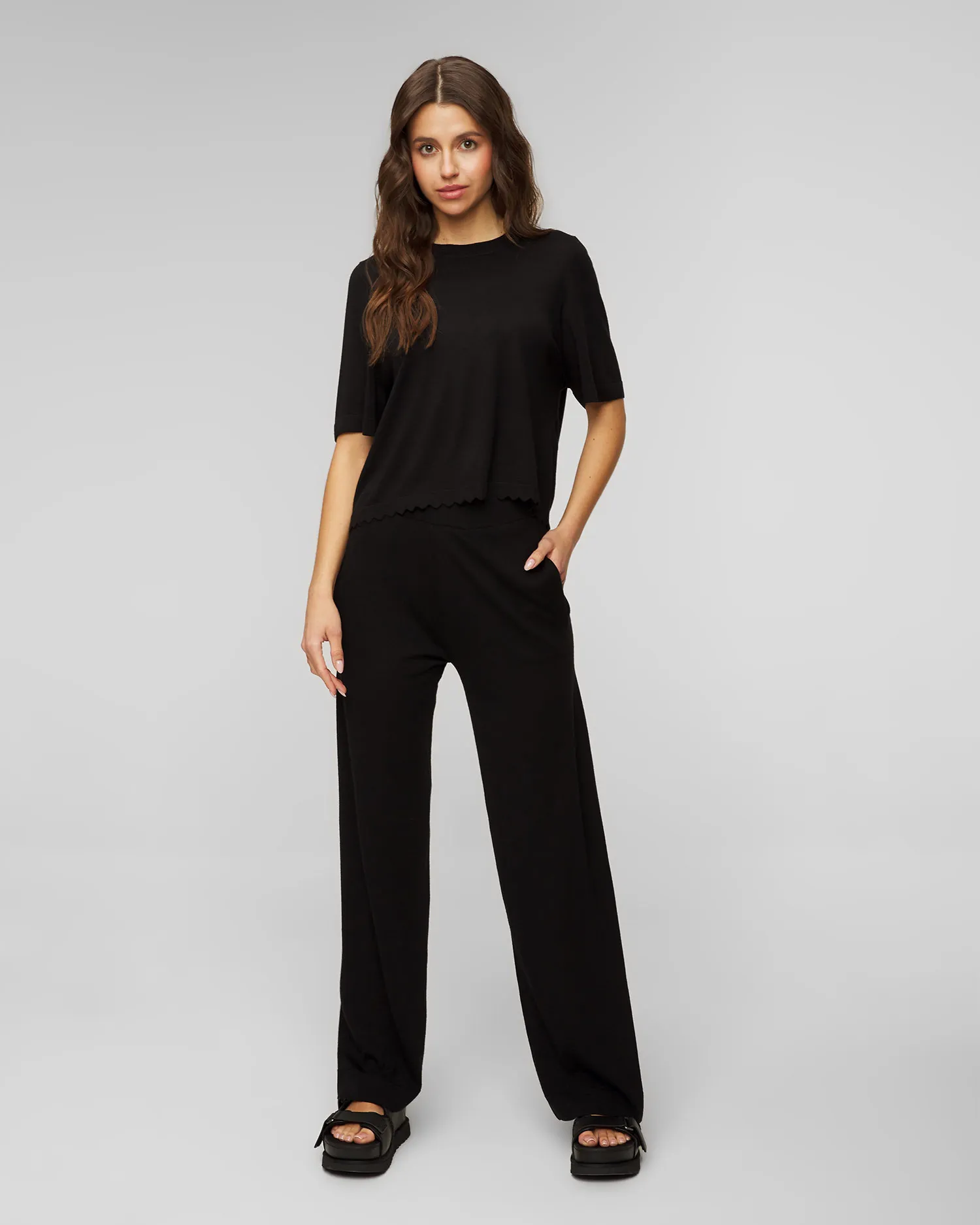 Maglione nero di lana da donna Allude 64052-490
