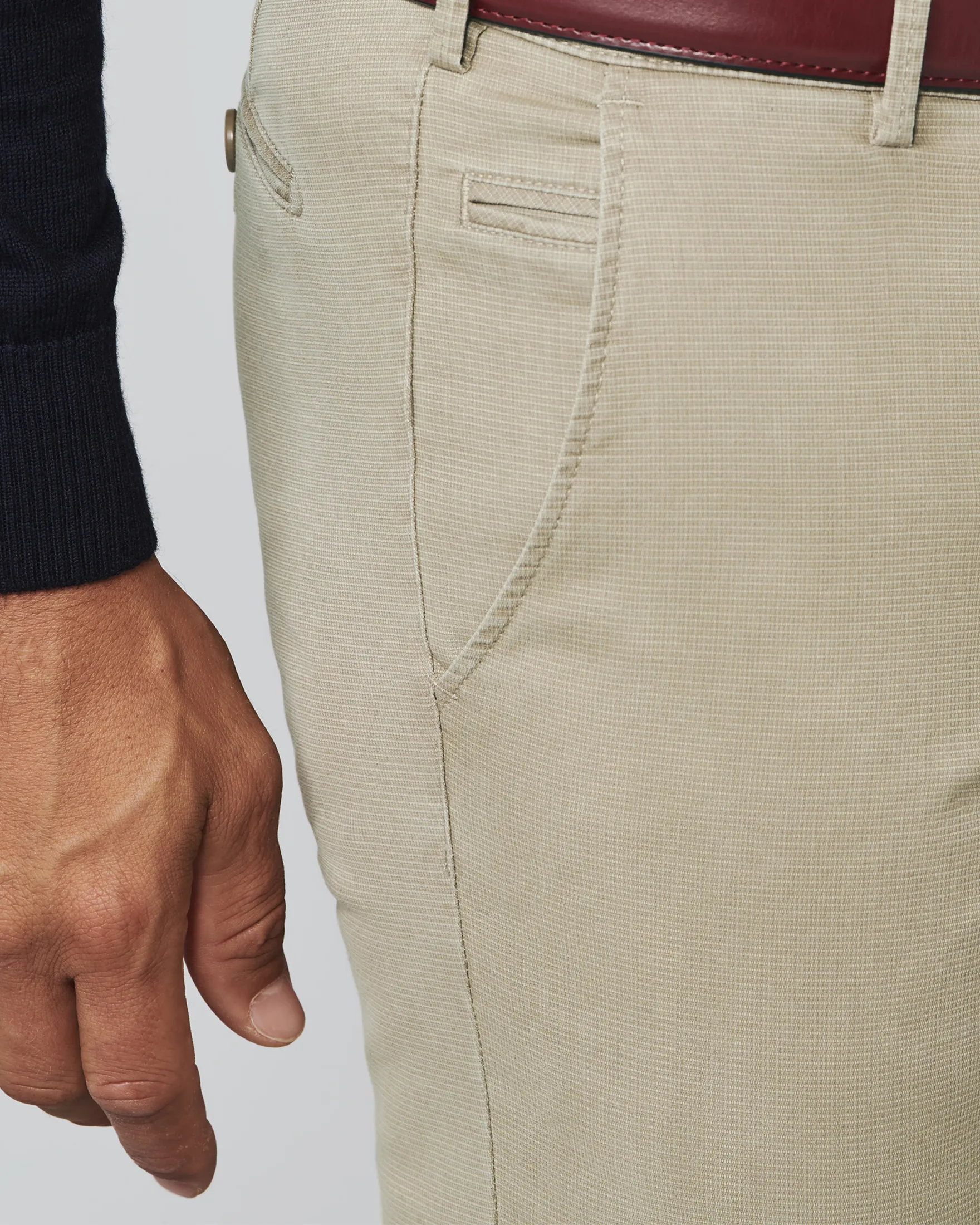 Pantalone Bonn beige micro armatura in cotone stretch a gamba dritta
